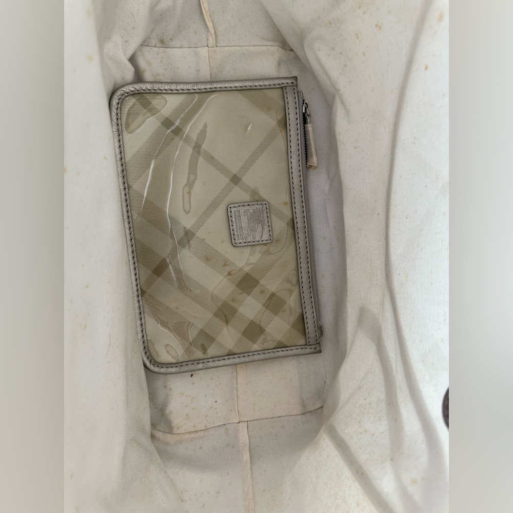 Burberry metallic leather trim pvc bag - Picture 7 of 14